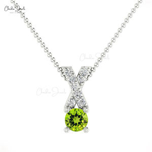 Pendentif croix en or massif 14 carats avec péridot véritable taille ronde 5 mm et accent de diamant, double pierre de naissance, fabriqué par des fabricants asiatiques - Product Image 2