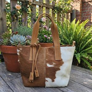 Sac fourre-tout portable de luxe en cuir de vachette véritable avec poils, broderie et fermeture éclair, idéal pour l'automne et l'été, sac à bandoulière tendance pour femme LHTB-0140 - Product Image 5