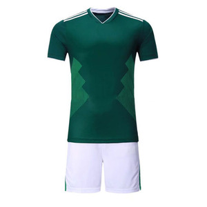 Conjunto de Uniforme de Fútbol Ligero Color Verde Oscuro, Equipación Deportiva - Product Image 1