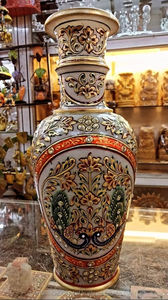 Jarrón de Cerámica Pintado a Mano Estilo Art Deco para Mesa - Product Image 2