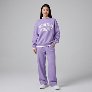 Conjunto de sudadera de forro polar rosa para mujer con ribete en contraste, bordado de letras, cuello redondo y pantalones de pierna ancha - Product Image 6
