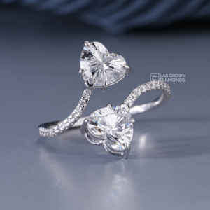 Bague en or blanc 14 carats avec cœur et moissanite taille ronde pour femme, luxe, 2,1 carats au total, 2,01 grammes, mariage, fiançailles, haute joaillerie - Product Image 1