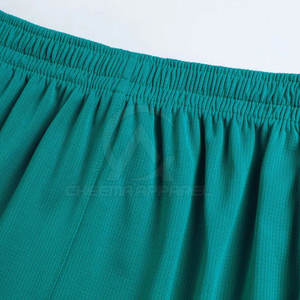 Uniformes de baloncesto personalizables disponibles para pedidos al por mayor. Varios tamaños, colores y estilos para combinar con las preferencias del equipo y del jugador. - Product Image 4