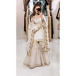 Ensemble de costume de soirée pour femmes de créateur avec haut-plazzo et dupatta, travail de broderie lourd - Product Image 2