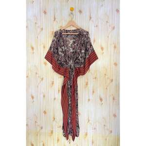 Caftán de Seda con Estampado Floral para Mujer, Vestido Informal para Usar sobre Trajes de Baño - Product Image 2