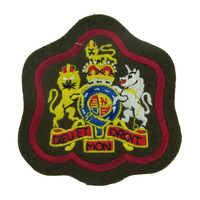 Insignias Textiles Bordadas a Medida - Bordado a Mano Duradero y Elegante de Primera Calidad con Colores Dorado y Rojo en Material de Lona