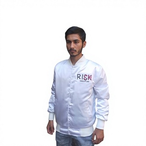 Patchs brodés personnalisés, broderie vintage 3D, veste varsity en satin, haute qualité, 100% polyester, séchage rapide, personnalisable pour homme - Product Image 1