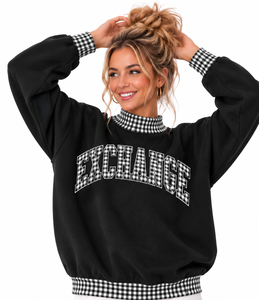Sudadera Oversize Personalizada para Mujer al por Mayor con Cuello Mock, Diseño a Cuadros, Aplicación de Letras y Bloques de Color - Product Image 4