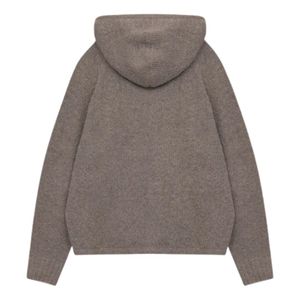 เสื้อฮู้ดถักลายบูเคลสีน้ำตาล ทรงสบายและสไตล์เรียบง่าย เหมาะสำหรับใส่ลำลองและให้ความรู้สึกสบายตัว - Product Image 2