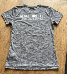 T-shirt gris à col rond pour femme Regal Three, coupe classique, tissu jersey imprimé, vêtements décontractés, t-shirts légers pour l'entraînement, pour femmes - Product Image 3