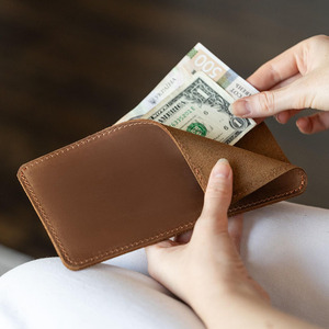 Enveloppe à monnaie en cuir de qualité supérieure, avec design réutilisable, fermeture sécurisée, intérieur spacieux et fabrication élégante, à vendre - Product Image 6