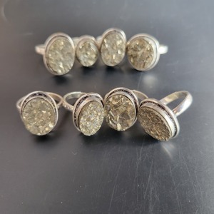 Bagues en argent plaqué avec pierres précieuses naturelles de pyrite, best-sellers, pour la décoration intérieure, bijoux de mode de haute qualité, vente en gros, véritable cristal - Product Image 5