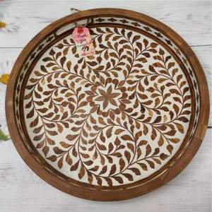 Bandeja Redonda Hecha a Mano de Madera de Mango con Incrustaciones Florales de Madreperla, Plato Decorativo de Madera para Mesa de Centro y Charcutería - Product Image 4