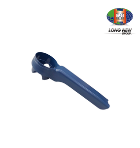 Molde de Inyección de Plástico OEM LONGNEW para Reposabrazos de Asiento de Cine con Portavasos Integrado, Hecho en Taiwán - Product Image 4