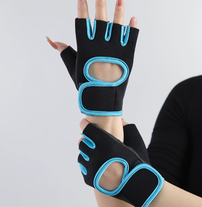 Gants de sport sans doigts, design demi-doigts, fermeture auto-agrippante, unisexe, pour musculation, en polyester - Product Image 4