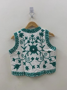 Chaleco Bohemio Vintage Hecho a Mano con Cuentas de Algodón, Cuello en V, un Solo Botón, Corto y sin Mangas para Mujer - Estilo Festival - Product Image 3
