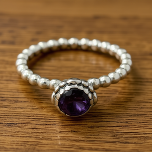 Anillo de Amatista Fina de 3.2 Gramos de Peso - Product Image 3