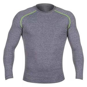 Camisetas de compresión deportivas personalizadas OEM para hombre, para gimnasio y entrenamiento, con sublimación, tipo Rash Guard para natación, con técnica de lavado. - Product Image 1