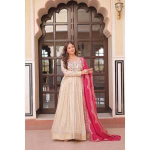 Robe de soirée en tissu jacquard Cosmos avec perles et détails en perles - Product Image 5