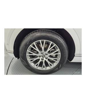 Genesis GV80 2.5T Gasolina 2WD 2024/5 con Caja de Cambios Automática, Asientos de Cuero, Cámara Trasera, 25,539 km, Volante a la Izquierda - Product Image 5