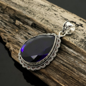 Elegante colgante vintage de plata con gema de cuarzo tanzanita - Regalo para ella - Product Image 3