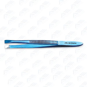 Pinzas para Cejas de Acero Inoxidable con Logotipo Personalizado al por Mayor, Pinzas Profesionales Inclinadas para Dar Forma a las Cejas y las Pestañas - Product Image 6