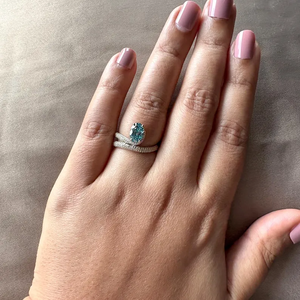 Bague de fiançailles ovale en diamant bleu cultivé en laboratoire 2,42 carats avec pavé de diamants bleus, bague de mariage, cadeau pour elle - Product Image 2