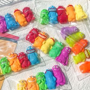 Juguete Sensorial Pequeño Personalizado con Forma de Monstruo Aromático, Hecho a Mano, con Diseño de Dibujos Animados, Divertido, para Regalos Navideños - Product Image 4