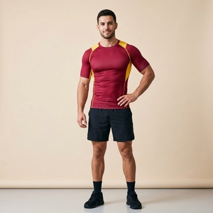 T-shirt de compression à manches courtes pour homme, coupe performance, pour entraînement sportif et fitness - Product Image 1