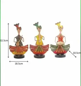 Figuras Decorativas de Hierro de Bailarinas Tradicionales Rajasthani Hechas a Mano para el Hogar u Oficina, Juego de 3 Figuras Metálicas de Músicos - Product Image 2