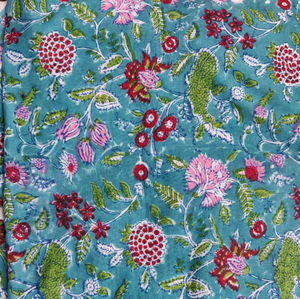 Tela de Algodón Floral con Estampados a Mano Multicolores Vibrantes para Decoración del Hogar, Fundas de Cojines, Costura y Manualidades - Product Image 1