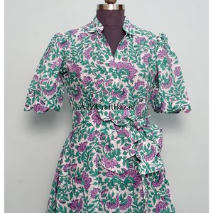 Robe midi florale Kangura pour femme, 100 % coton écologique, style Kangura, col en V, manches courtes, boutons décoratifs, lavable. - Product Image 4