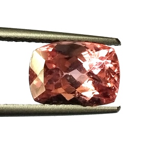 Turmalina Roja Rosada Natural de Zambia, Corte Cojín Suelto, 3.25 Quilates, 7x10x6.2mm, Gema Fina Transparente - Product Image 1