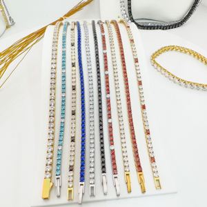 Bracelet tennis en argent moissanite, taille brillant rond, certifié VVS1, idée cadeau d'anniversaire étincelante - Product Image 4