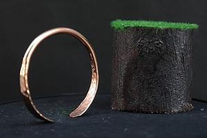 Pulseras de cobre hechas a mano, brazaletes de cobre de moda para mujer, pulseras de la India para la venta al por mayor, artesanías de moda. - Product Image 2