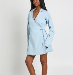 Vestido de Mezclilla Estilo Camisa de Manga Larga para Mujer, Moda Casual, Logotipo Personalizado, Marca Privada, Fabricante de Ropa al por Mayor, Estilo Moderno - Product Image 1