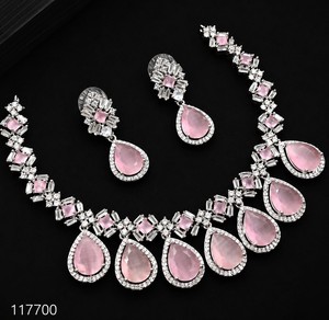 Conjunto de collar nupcial de circonita cúbica rosa chapado en plata de primera calidad con pendientes a juego para mujer, joyería de boda para mujer - Product Image 1