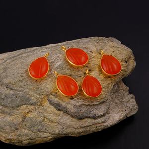 Pendentif larme sculpté en cornaline fait main breloque en pierre précieuse plaqué or bijoux orange pour la fabrication de colliers - Product Image 5