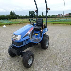 Livraison rapide - Tracteur Iseki TXG23 prêt à l'emploi immédiat avec une puissance efficace et une expérience de conduite confortable - Product Image 2