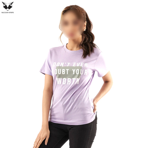 เสื้อยืดผู้หญิงทรงสลิมฟิตสำหรับฤดูร้อน สกรีนโลโก้ได้ตามต้องการ ออกแบบเสื้อผ้าของคุณเอง เนื้อผ้านุ่มระบายอากาศดี เสื้อยืดสไตล์สตรีทแวร์ - Product Image 6