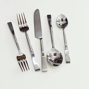 Juego de cubertería con mango de diseño redondo personalizado, juego de cubiertos de metal decorativo de diseño único, excelente precio barato - Product Image 4