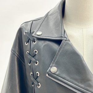 Chaqueta de Motociclista de Cuero Genuino para Mujer, Cierre de Cremallera Negro, Cuello Camisero, Manga Larga, Estilo Otoñal - Product Image 5