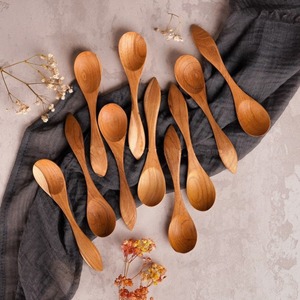 Meilleure cuillère en bois de teck écologique, personnalisable, jetable, hydrofuge et alimentaire, idéale pour les cadeaux et les ustensiles de table. - Product Image 6