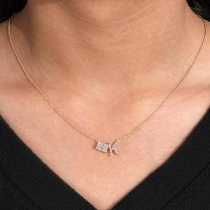 Collier Pendentif Initiale K en Diamant Or Jaune Massif Breloque Lettre Personnalisée Diamants de Laboratoire Pavé Nom Personnalisé Rhodium - Product Image 3