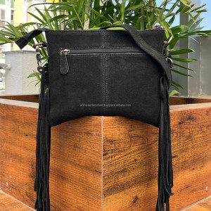 กระเป๋าหนังนิ่มสีดำสำหรับผู้หญิง, กระเป๋าหนังแท้สไตล์ตะวันตกลายดอกไม้สไตล์โบฮีเมียน - Product Image 5