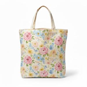 Sacs fourre-tout décontractés en toile élégants pour femmes Luxe Enterprises 2026 avec fermeture éclair, légers, pliables, personnalisables par transfert numérique - Product Image 1