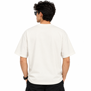 Camiseta Gráfica Blanca para Hombre con Diseño de Sol Nascente Rojo y Estampado Artístico de Tinta Estilo Streetwear - Product Image 3