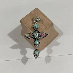 Pendentif croix en argent sterling et turquoise couleur bonbon, collier statement style sud-ouest, cadeau bohème pour femme - Product Image 1
