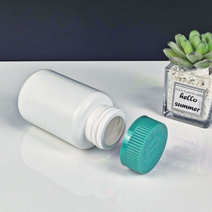 Bouteilles à bouchon à vis en HDPE à rayures verticales, personnalisables en couleur, pour pilules, fabriquées au Vietnam, en matériau HDPE - Product Image 5