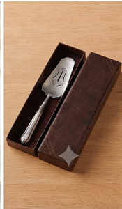 Stainless Steel <b>Cake</b> <b>Server</b> With Engraved Monogram Irregular Shape Dishwasher Safe Ideal For Parties <b>Cake</b> Serving And Wedding - Product Image 4
